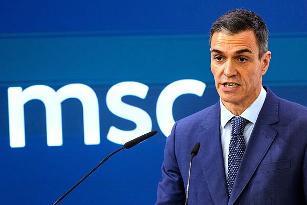 Sánchez agudiza su alejamiento de los líderes de la UE con el ‘no’ a la disuasión nuclear y la exclusión de Meloni y Merz: «Presenta unos valores que no están de moda»
