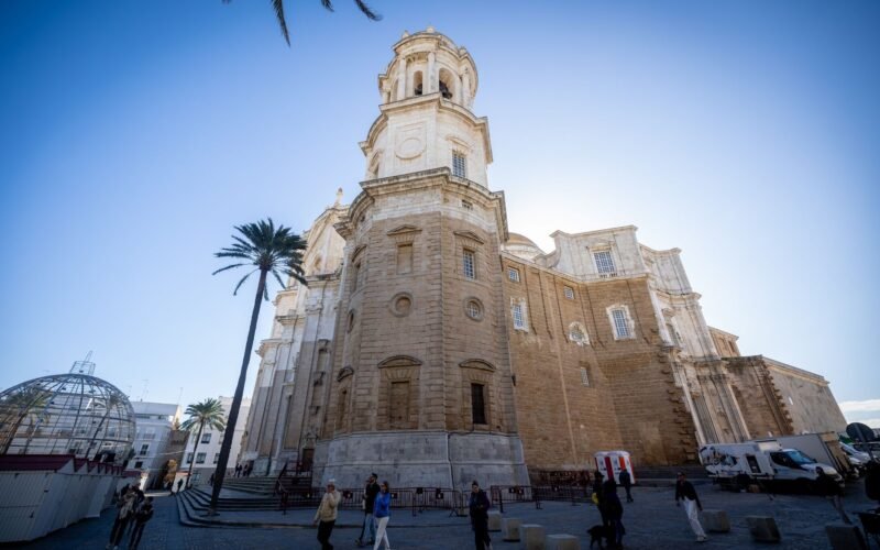 El Obispado adjudica las obras de reforma de las torres de la Catedral de Cádiz