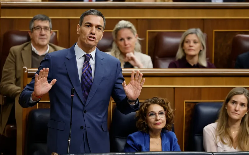Sánchez lanza a varios ministros contra sus socios de la izquierda para sortear el veto de PP, PNV y Junts al decreto de ayudas