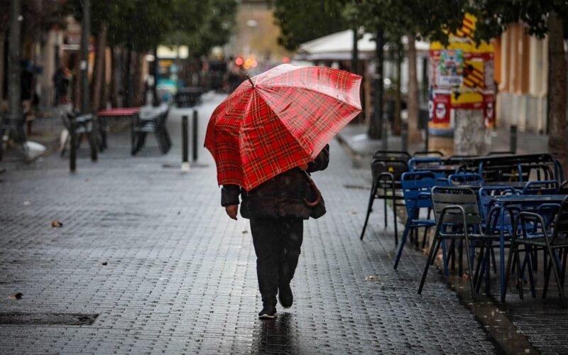 Vuelve el frío a Barcelona y el METEOCAT lo ha confirmado: lluvias a partir de esta hora