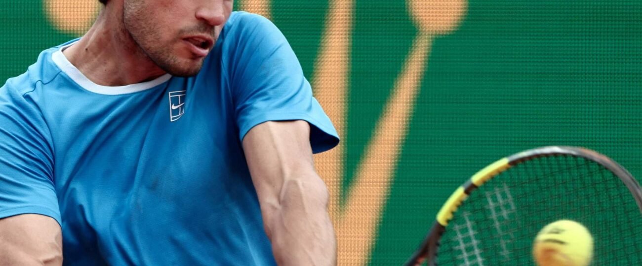 Alcaraz se sacude las angustias ante Bublik y mantiene el pulso por el número uno en Montecarlo