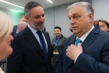 Abascal elogia a Orban tras su desplome por su «huella en las fuerzas patriotas» y el PP hace suya la victoria de Magyar: «Europa está mejor ahora»