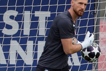 La extraña y duradera recuperación de Oblak ante el buen hacer de Musso: «No vuelve para devolverle los galones»