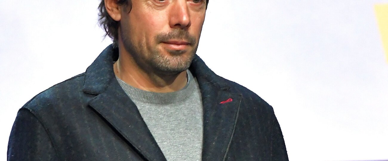 La deriva de Óscar Freire, un tipo peculiar: orden de alejamiento, desapariciones y comentarios impropios: »No me lo puedo creer se conocen desde niños»