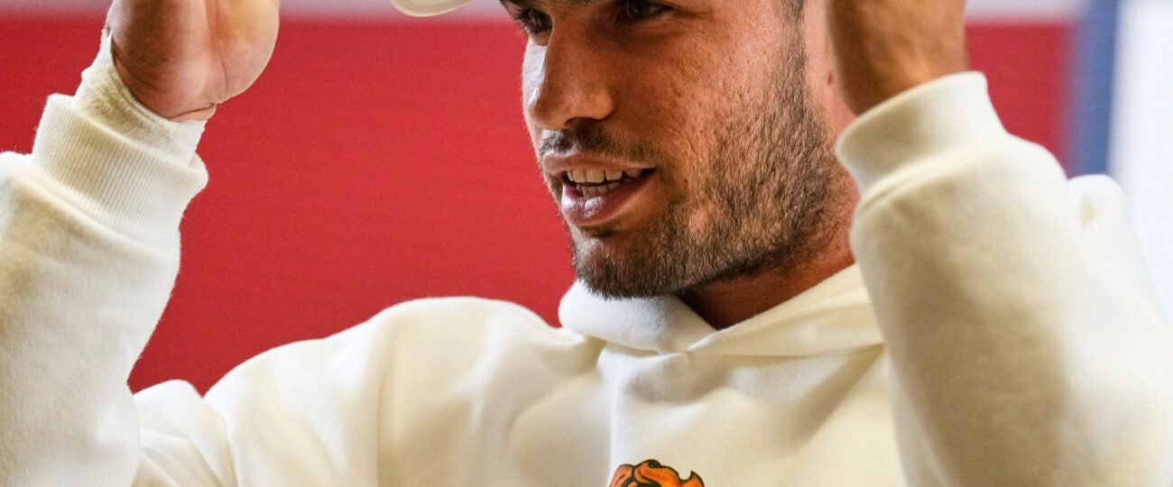 Alcaraz se retira del Godó: «Es una lesión más seria de lo que esperábamos»