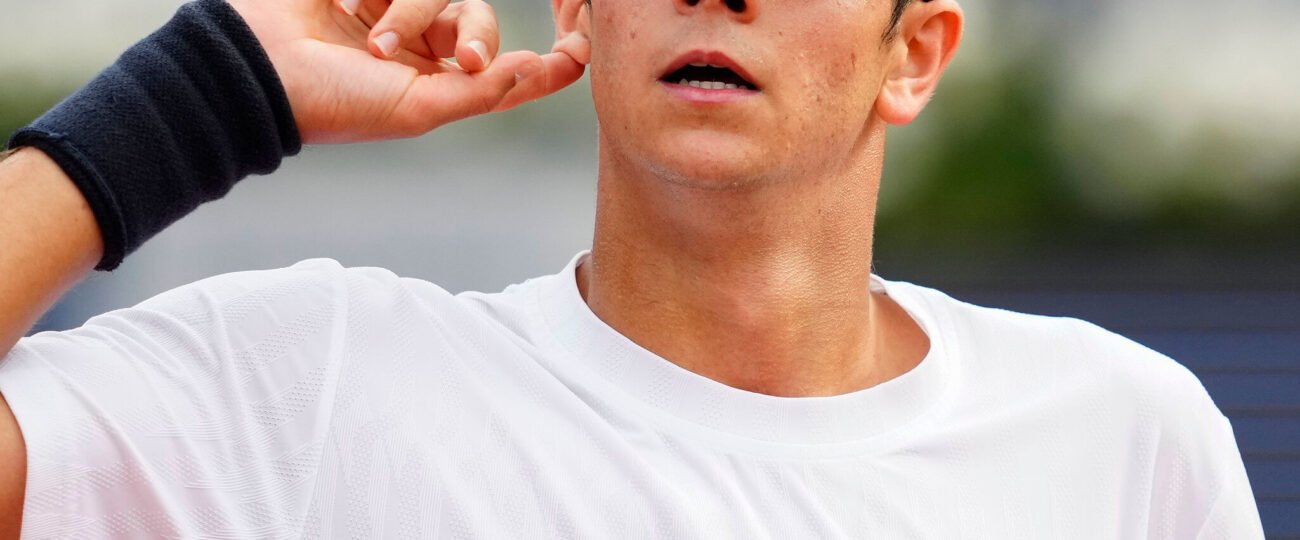 Rafa Jódar cae con honores ante Fils en el Godó y promete un futuro magnífico