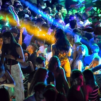 Escándalo en el fútbol italiano: unos 50 jugadores de la Serie A, implicados en fiestas con prostitutas y gas de la risa después de los partidos