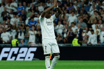 Juicio del Bernabéu, pitos a Mbappé, Camavinga y Vinicius y ‘perdón’ del brasileño: «Espero que Vini se quiera quedar muchos años en el Madrid»