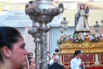 La Niña María del colegio Amor de Dios saldrá en procesión el 15 de mayo