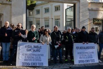 Trabajadores civiles de Defensa volverán a manifestarse para reclamar igualdad salarial con los militares