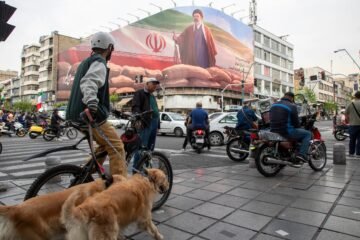 Última hora de la guerra de Estados Unidos e Israel contra Irán, en directo | Irán equipara el bloqueo de EE UU en Ormuz a “piratería” y advierte de que si los puertos iraníes son amenazados no habrá seguridad “para nadie”