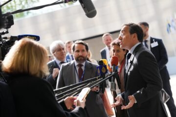 Albares insta a la UE a enviar una “señal fuerte” a Israel con la suspensión del acuerdo de asociación