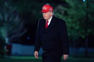 Trump ataca al Papa y dice que “debería dejar de complacer a la izquierda radical”