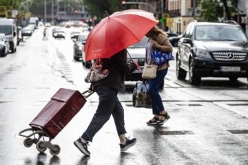 La AEMET activa el aviso amarillo en Madrid y alerta por las tormentas y lluvias que afectan a toda la Comunidad
