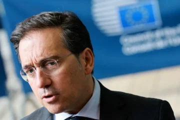 Albares: «Europa debe enviar una señal fuerte a Israel»