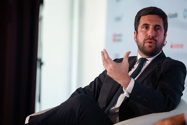 Riquelme obtiene vía libre de sus inversores para disputar a Florentino Pérez la presidencia del Madrid: «Pueden ser las últimas elecciones»