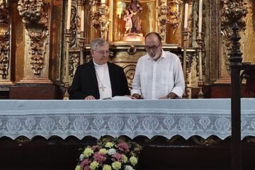 El arzobispo de Mérida-Badajoz ordenará este sábado a un hombre casado y con un hijo como su primer diácono permanente