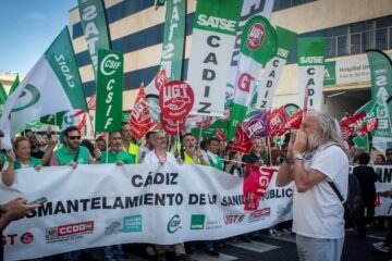 El PSOE exige a Moreno Bonilla que frene el cierre de camas en el hospital Puerta del Mar de Cádiz