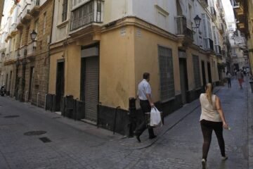Aguas de Cádiz licita las anunciadas obras en la calle General Luque