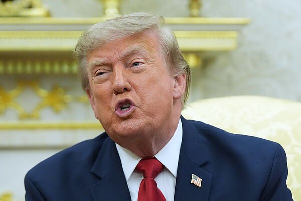 El ‘efecto gafe’ de Trump y el morbo de una posible entrega de trofeos a la criticada España