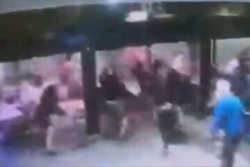 Una veintena de encapuchados irrumpe en un bar de Berriozar y agrede a clientes que seguían la final del Mundial