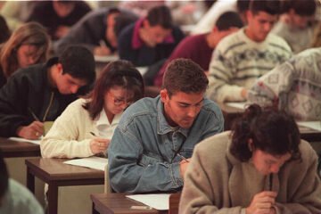 Detienen a un hombre en Plasencia (Cáceres) por presentarse al examen teórico de conducir en nombre de otro