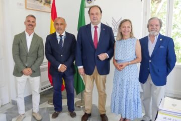 El Colegio de Médicos y la Universidad de Cádiz refuerzan su colaboración en formación, docencia e investigación