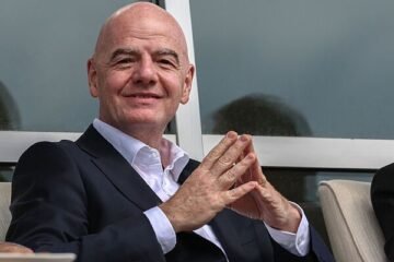 The Telegraph afirma que la UEFA pagó a una supuesta amante de Infantino y este lo niega