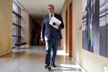 Los vicepresidentes de Vox no irán a la reunión sobre los menores migrantes de Ceuta y hacen constar por carta su ‘no’ al reparto