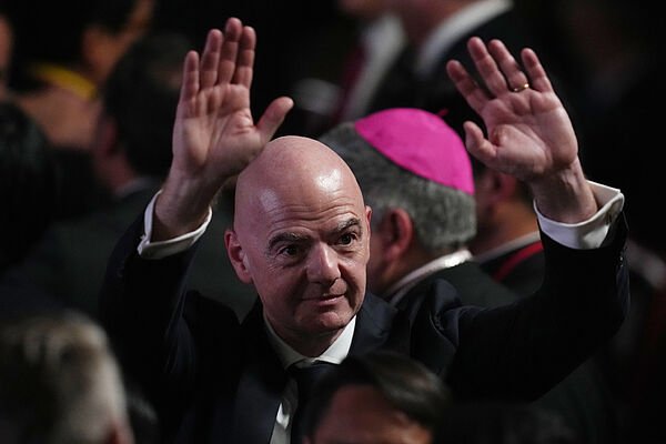 La FIFA denuncia «un esfuerzo concertado para socavar a su presidente»
