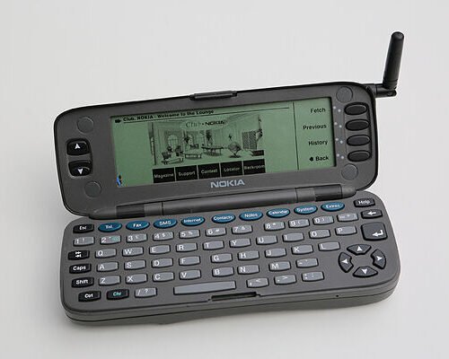 El Nokia 9000 Communicator, el primer smartphone de la historia, cumple 30 años