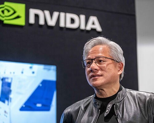 Nvidia pulveriza un 126% el beneficio y duplica ventas en el segundo trimestre. Huang: «La IA ha alcanzado un punto de inflexión»