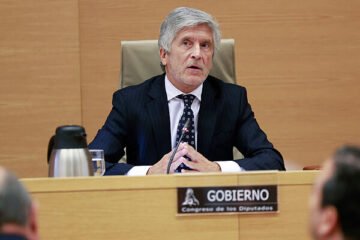 Marlaska cifra en 5.000 los extranjeros que permanecen en Ceuta y culpa al PP y Vox de «incitar al odio» en las calles