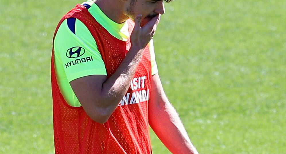 La vía legal de Julián para desafiar los 500 millones de su cláusula de rescisión: «Nadie le puso una pistola para que firmase»