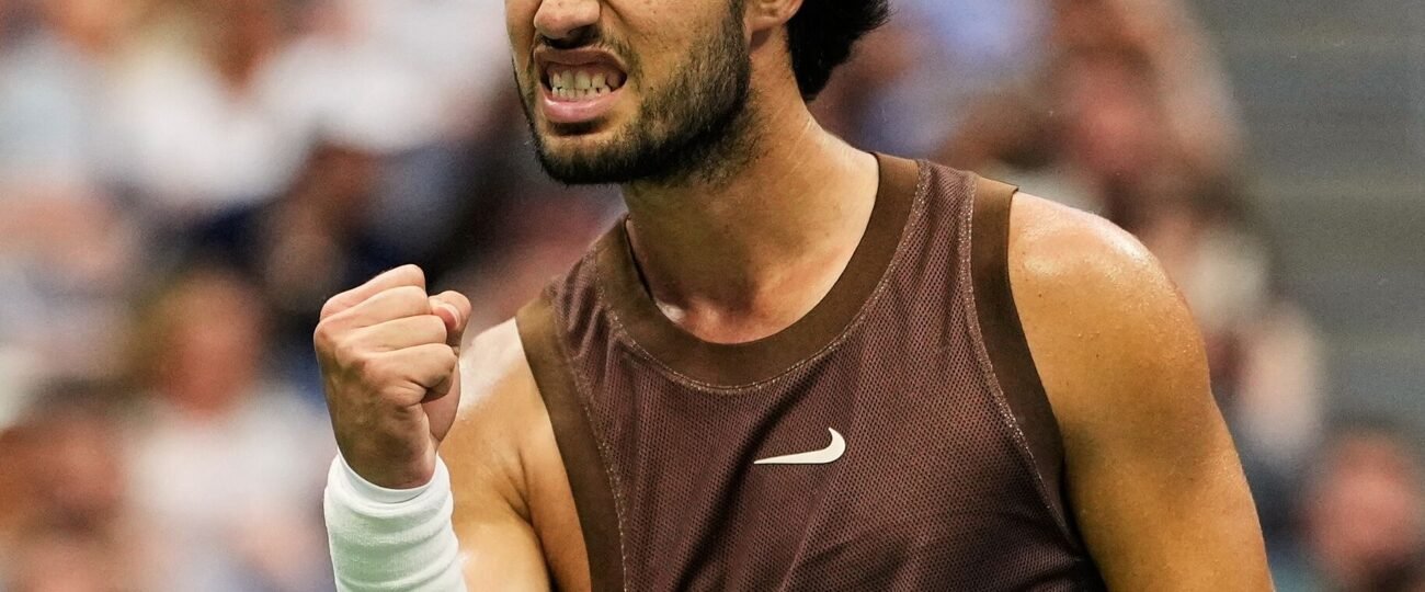Alcaraz vuelve siendo Alcaraz: derrota a Safiullin en primera ronda del US Open y deja atrás su larga lesión