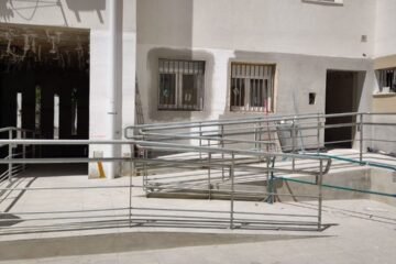 La rehabilitación de 106 viviendas públicas en alquiler en la calle Alegría de Cádiz encara su fase final