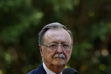 El presidente de Ceuta pide expulsar a los migrantes y «atención prioritaria» de Europa