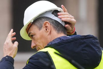Ni 5.000 tiendas en Sol harán que Sánchez construya una sola casa