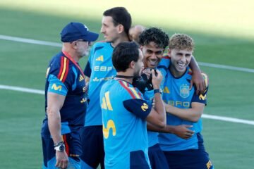 España vuelve a desplegar sus alas: De la Fuente recupera la pareja de Lamine y Nico para volver al fútbol pre Mundial