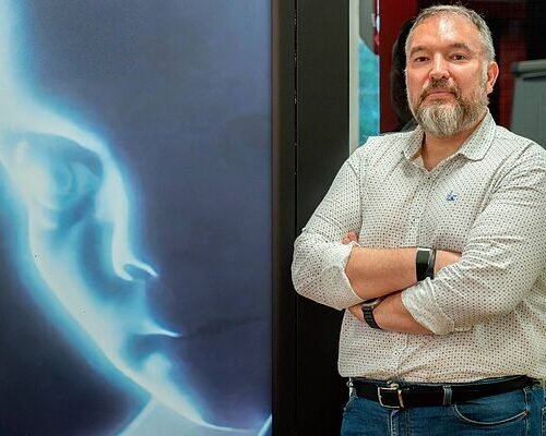El único experto español en el Panel de la ONU para la IA pide «frenar»: «No queremos una inteligencia artificial que supervise a la humanidad»