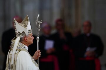 La visita del Papa León XIV a Francia, en imágenes