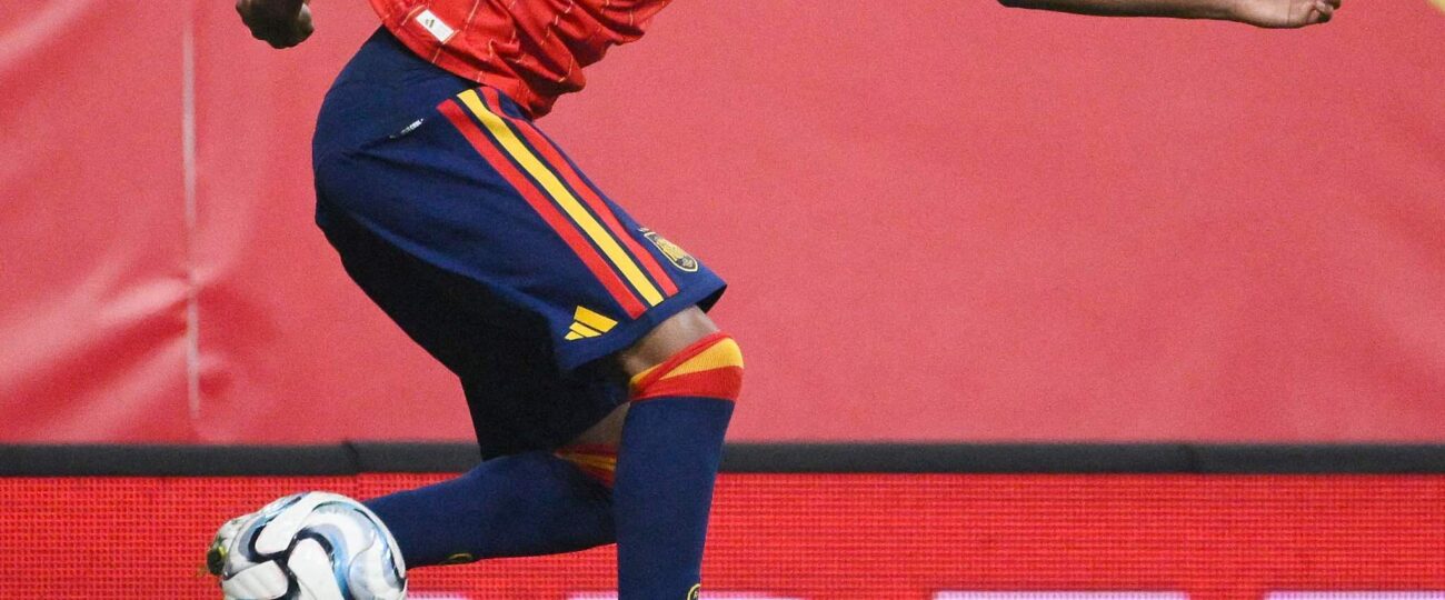 La España anónima supera su propia pereza y cumple el trámite ante la República Checa